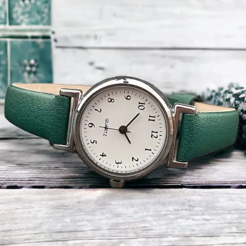 womens-minimalist-watch