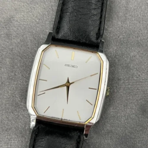 Vintage 1980s Seiko Quartz Unisex Watch
